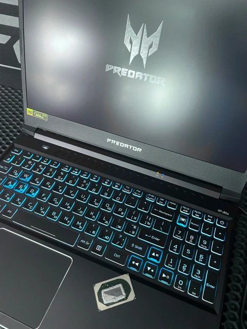 Acer Nitro 5 AN515-52 не включается и не заряжается