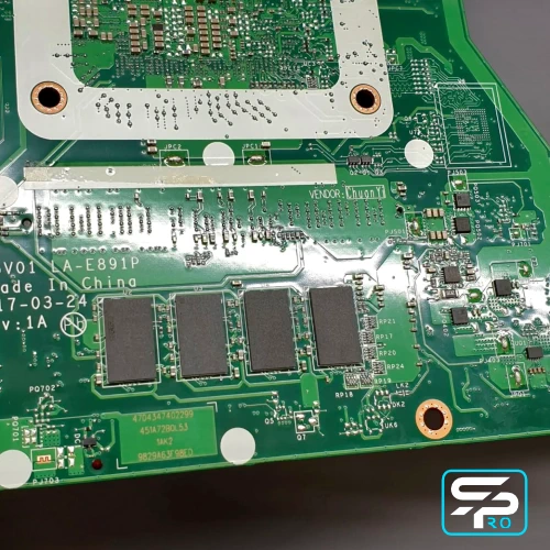 Acer залит жидкостью не включается