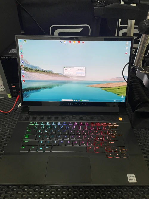 Alienware x17 R2 черный экран