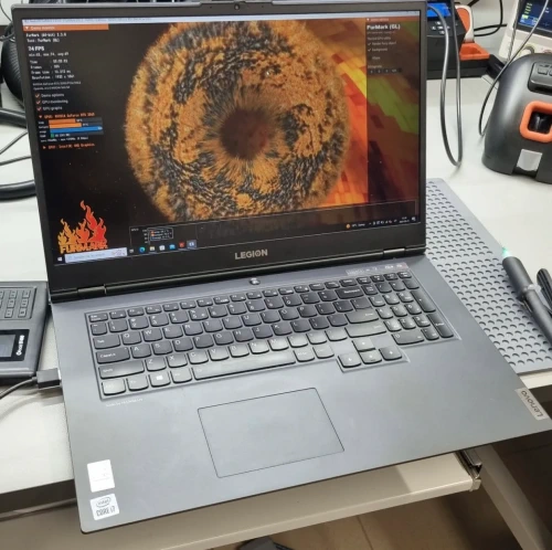 Lenovo Legion 5 Pro черный экран