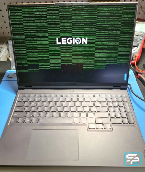 Lenovo Legion выключается в играх