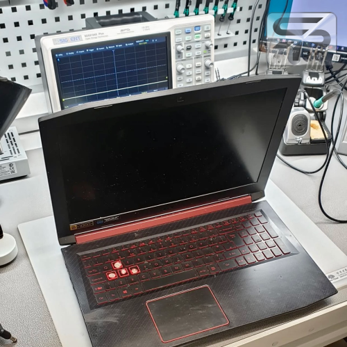Acer Nitro 5 AN515-54 не включается и не заряжается